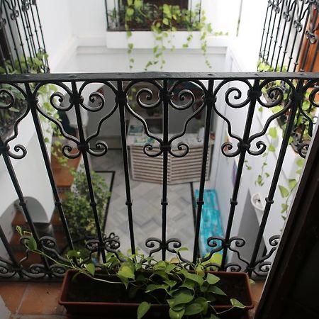Wake Up In Tarifa Hostel & Restaurant Lounge ภายนอก รูปภาพ