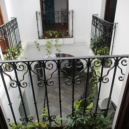 Wake Up In Tarifa Hostel & Restaurant Lounge ภายนอก รูปภาพ