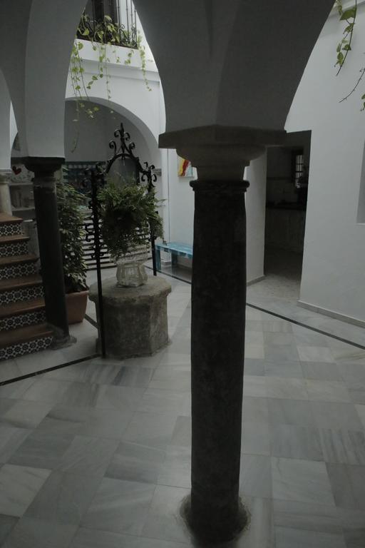 Wake Up In Tarifa Hostel & Restaurant Lounge ภายนอก รูปภาพ