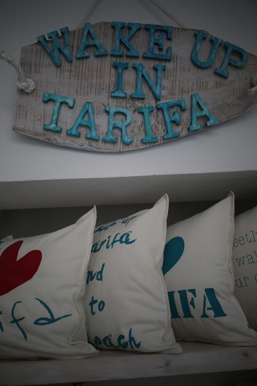 Wake Up In Tarifa Hostel & Restaurant Lounge ภายนอก รูปภาพ