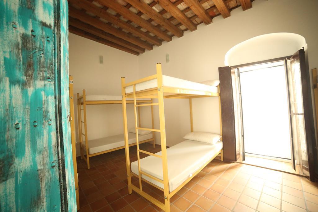 Wake Up In Tarifa Hostel & Restaurant Lounge ห้อง รูปภาพ